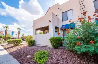 Photo #6: 2429995 Listing