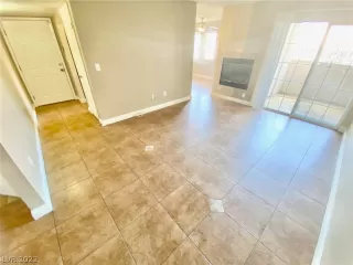 Photo #5: 2430002 Listing 