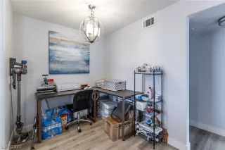 Photo #3: 2430060 Listing