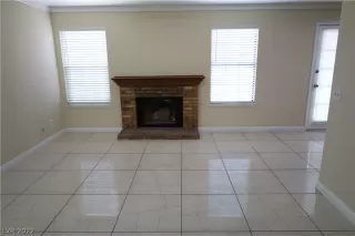 Photo #2: 2430127 Listing 