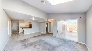 Photo #3: 2430128 Listing 