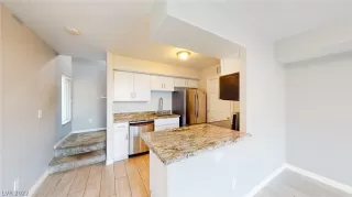 Photo #6: 2430128 Listing 