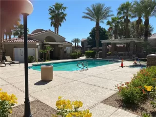 Photo #3: 2430150 Listing 