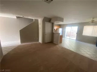 Photo #2: 2430152 Listing