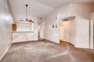 Photo #3: 2430188 Listing 