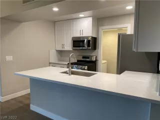 Photo #6: 2430196 Listing 