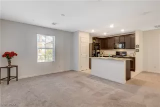 Photo #2: 2430199 Listing 