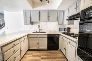 Photo #1: 2430202 Listing