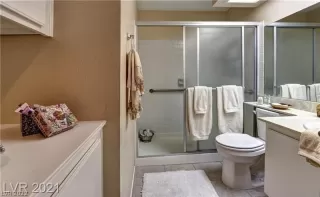 Photo #6: 2430324 Listing 