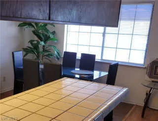 Photo #2: 2430330 Listing