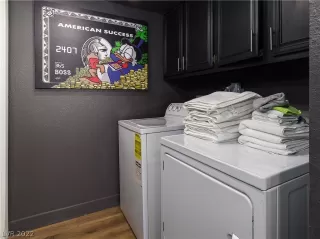 Photo #5: 2430348 Listing