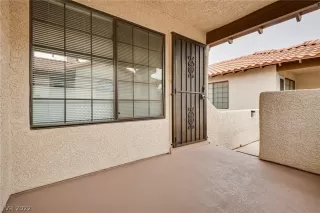 Photo #3: 2430380 Listing 