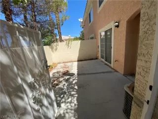 Photo #1: 2430391 Listing 