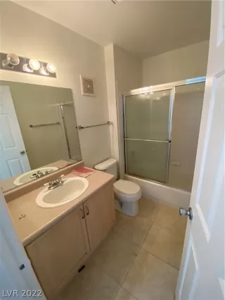 Photo #4: 2430391 Listing 