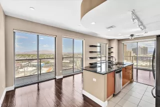 Photo #2: 2430404 Listing 