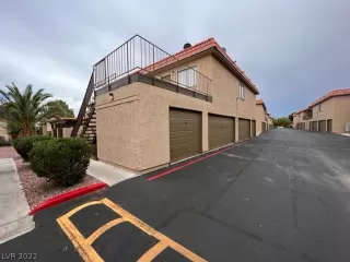 Photo #5: 2430432 Listing