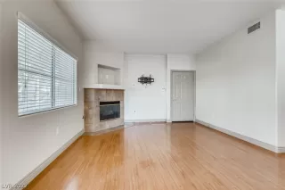 Photo #2: 2430472 Listing