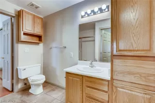 Photo #6: 2430472 Listing