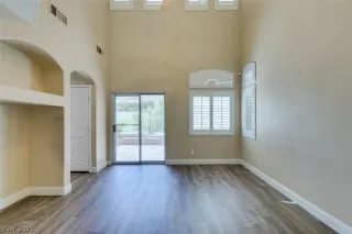 Photo #3: 2430484 Listing