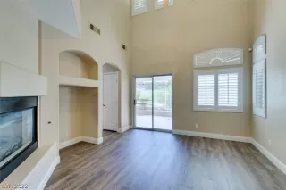 Photo #4: 2430484 Listing