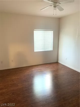 Photo #4: 2430491 Listing 