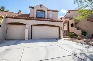 Photo #2: 2430493 Listing