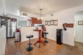 Photo #2: 2430509 Listing 