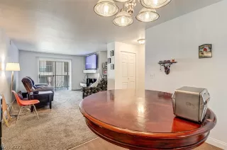 Photo #3: 2430509 Listing 