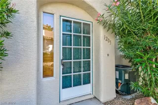 Photo #2: 2430524 Listing 
