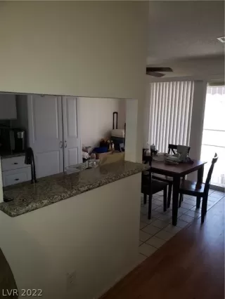 Photo #3: 2430548 Listing