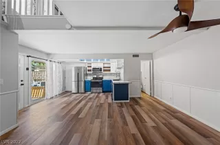 Photo #2: 2430635 Listing