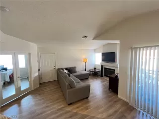 Photo #2: 2430646 Listing