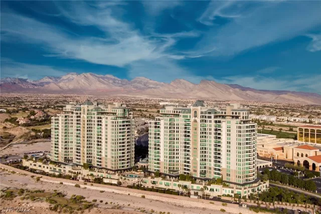 MLS: 2430666 Condo For Sale