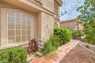 Photo #3: 2430695 Listing