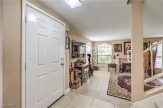 Photo #6: 2430695 Listing