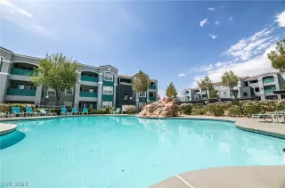 Photo #2: 2430751 Listing