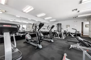 Photo #4: 2430751 Listing