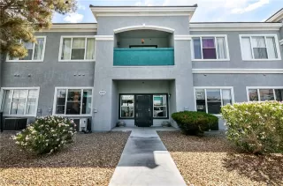 Photo #5: 2430751 Listing