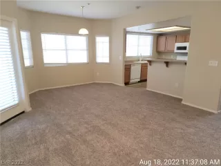 Photo #3: 2430775 Listing 