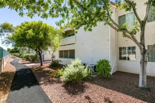 Photo #2: 2430817 Listing