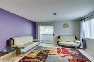 Photo #4: 2430817 Listing