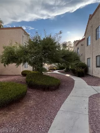 Photo #1: 2430870 Listing 