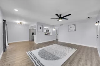 Photo #1: 2430872 Listing