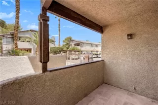 Photo #6: 2430872 Listing