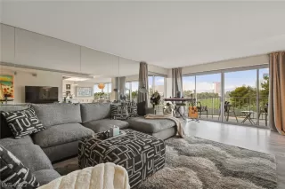 Photo #1: 2430892 Listing