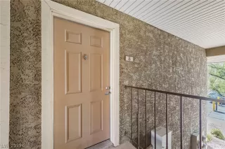 Photo #1: 2430976 Listing 