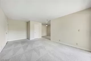 Photo #3: 2430976 Listing 