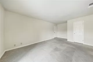 Photo #4: 2430976 Listing 