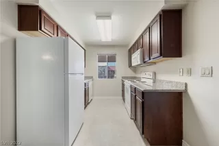 Photo #6: 2430976 Listing 