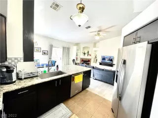 Photo #3: 2430992 Listing 